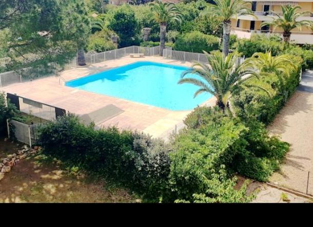 Merazur Fréjus المظهر الخارجي الصورة
